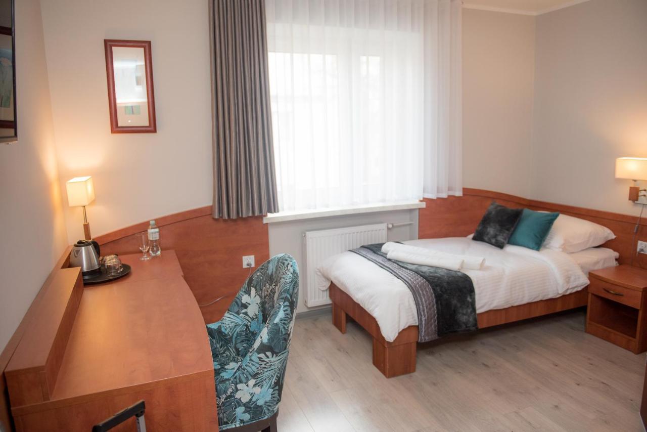 Geris Aparthotel Częstochowa Exterior foto